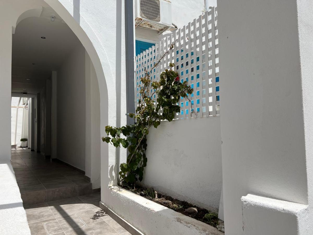 3 Bedroom House Included Free Car Rental Perissa  Exterior photo