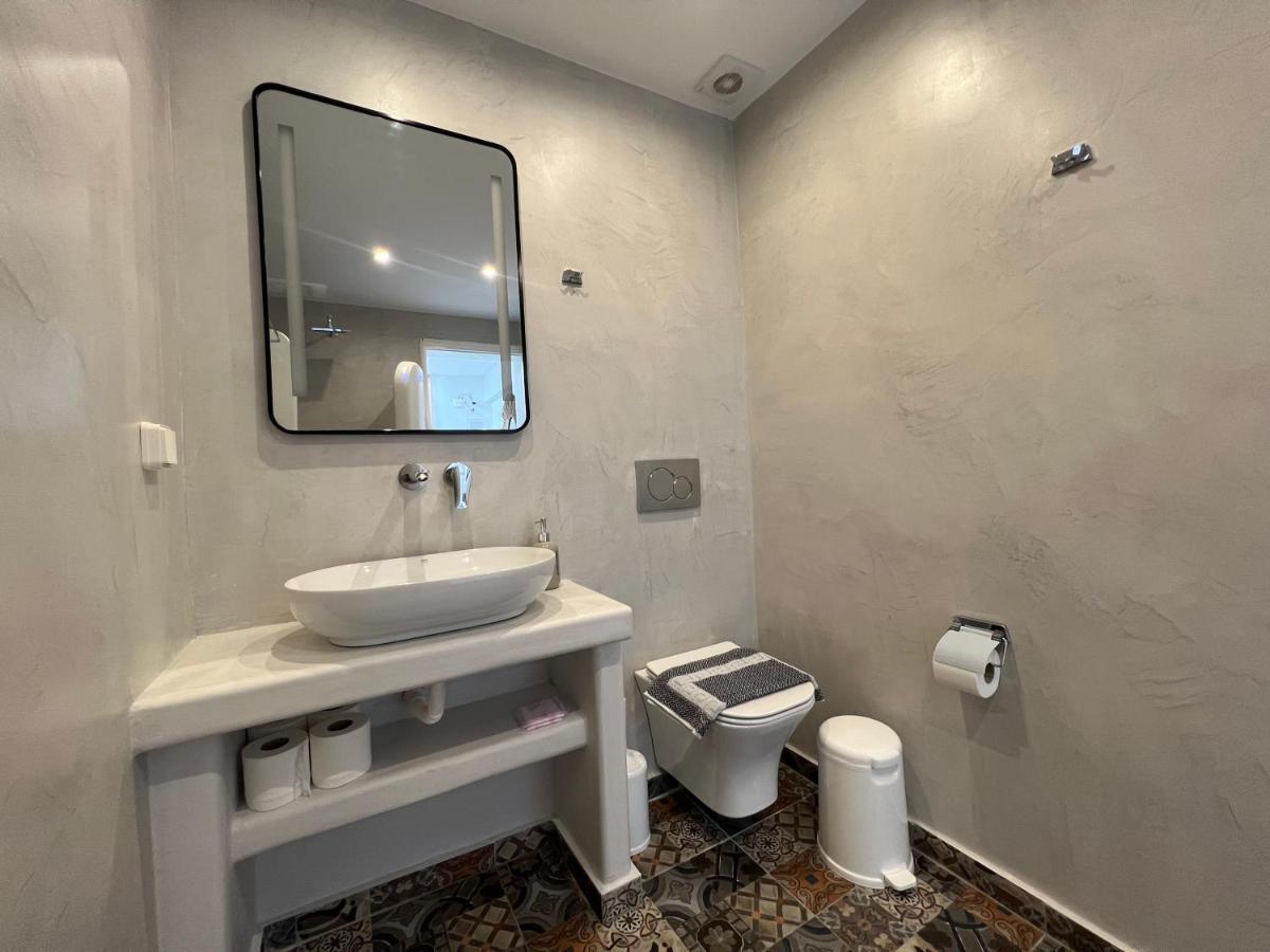 3 Bedroom House Included Free Car Rental Perissa  Exterior photo