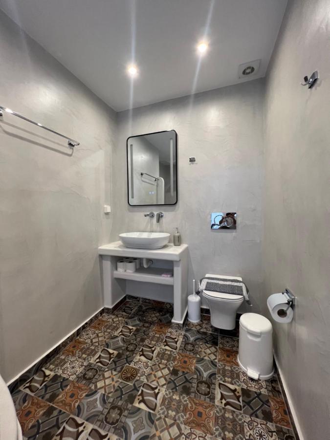 3 Bedroom House Included Free Car Rental Perissa  Exterior photo