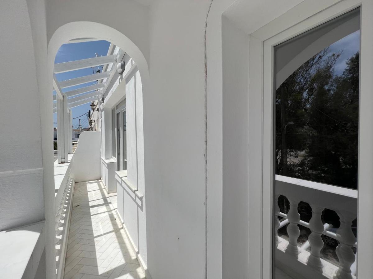 3 Bedroom House Included Free Car Rental Perissa  Exterior photo